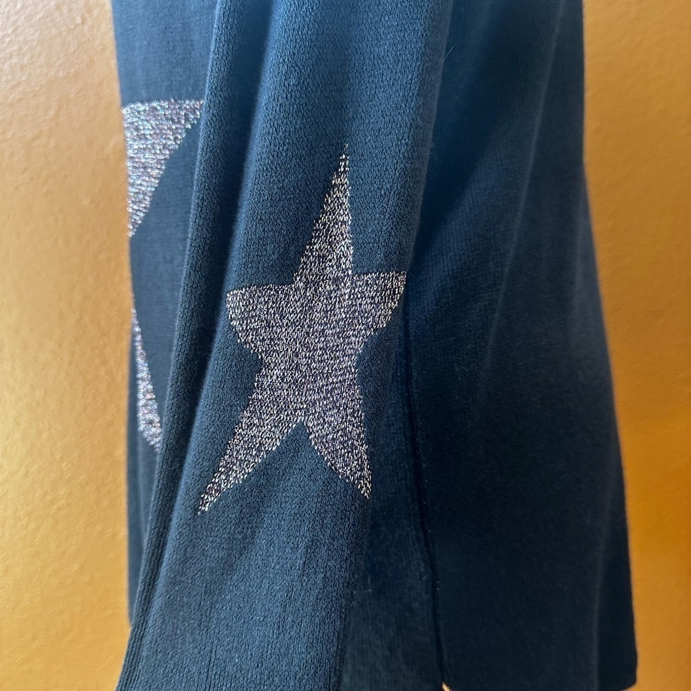 Venti6 Black With Pink V-Neck Star Sweater Medium Excellent Condition! - Picture 4 of 7